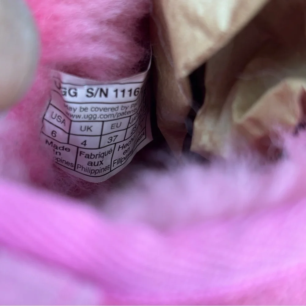 UGG classic mini